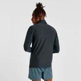 Abrigo deportivo negro con cierre 1/4 en el cuello y tejido space dye.