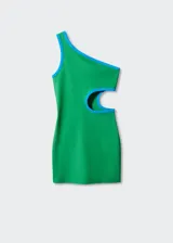Minivestido verde con terminaciones en contraste color celeste, de un solo hombro y con abertura circular en la cintura.