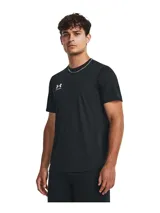 Remera deportiva Under Armour Challenger color azul con paneles laterales en celeste y logo estampado en el pecho.