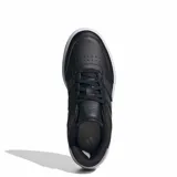 Championes urbanos Adidas modelo Court Block, color negro con tres franjas laterales en relieve y suela gruesa blanca.