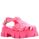 Sandalias de plataforma color fucsia, con diseño de tiras entretejidas y hebilla lateral.