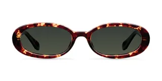 Lentes de sol ovalados con montura carey y lentes verdes oscuros polarizados.
