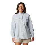 Camisa de pesca Columbia Bahama de manga larga color azul marino, con cuello abotonado, dos bolsillos frontales con cierre de velcro, ventilación en la espalda y tecnología Omni-Shade UPF 30.