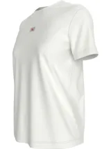 Remera blanca de algodón con cuello redondo y mangas cortas. Presenta un pequeño logo rectangular con el monograma CK en el pecho.