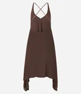 Vestido midi evasé color marrón chocolate, confeccionado en tul, con escote en V, breteles finos y puntas laterales alongadas.