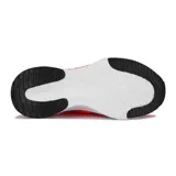 Championes deportivos Actvitta color naranja, con cordones y suela blanca.