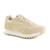 Championes deportivos color beige con detalles en gamuza y logo bordado en el talón.