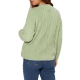 Buzo verde de punto con cuello alto y diseño trenzado.