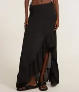 Pollera midi de chiffon color negro, con corte mullet y volado en el bajo.