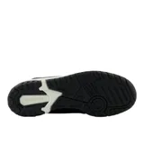 Championes urbanos New Balance modelo BBW550ED, color negro con detalles en blanco, confeccionados en cuero, con logo "550" en el lateral y suela de goma.