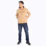 Buzo con capucha color beige, marca Merrell, con logo estampado en el pecho.