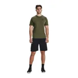 Remera celeste de Under Armour, corte clásico, mangas cortas y logo estampado en el pecho.