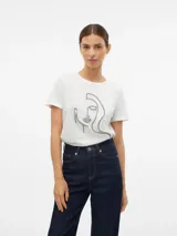 Camiseta blanca de algodón con estampado de una cara femenina en color gris.