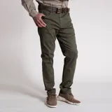 Pantalón de jean color borgoña, corte slim fit, con tecnología Natural Flex y diseño vintage.