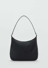 Bolso tipo hobo de poliamida color negro con correa corta para el hombro.