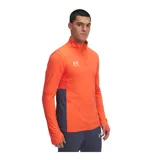 Buzo deportivo Under Armour Challenger de hombre, color naranja con paneles laterales en gris oscuro, cuello alto con cierre de cremallera corto, mangas largas con orificios para los pulgares y logo de la marca estampado en el pecho.