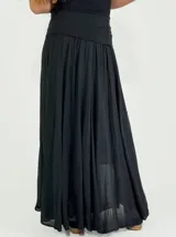 Pollera larga de algodón color gris, con cintura ancha elastizada.