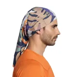 Cuello multifuncional Buff Coolnet Uv® con estampado abstracto en tonos beige, azul, naranja, violeta y blanco.