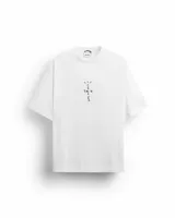 Remera blanca de algodón con estampado frontal de la marca Cactus Jack en color negro.