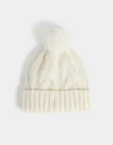 Gorro de lana tejido trenzado color blanco con pompón.