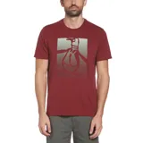 Remera color borgoña con estampa frontal de un pingüino dentro de un cuadrado con efecto de puntos. Corte clásico y cuello redondo.