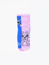 Pack de dos pares de medias de algodón con diseños de Stitch. Un par es azul con la cara de Stitch y el otro par es rosa con la cara de Angel y la frase "True Magic is Love".