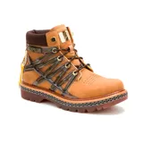Bota Caterpillar unisex color marrón, modelo Golden Gate, inspirada en el puente Golden Gate de San Francisco. Presenta estructura en forma de jaula, paneles de malla, detalles dorados y parche conmemorativo del centenario de la marca.