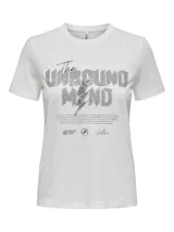 Camiseta blanca de algodón con cuello redondo y mangas cortas. Estampado frontal con la frase 'The Unbound Mind' y un rayo.