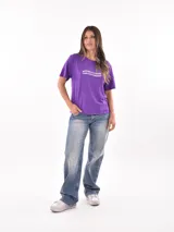 Remera color ladrillo con estampado de olas y texto "Waves of Life" en blanco.