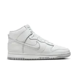 Championes Nike Dunk High Retro de hombre, color blanco.
