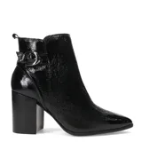 Bota de mujer negra en punta, con acabado brillante y tacón cuadrado.