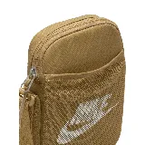 Bandolera Nike Heritage color marrón con logo blanco estampado en el frente.