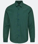Camisa de vestir de hombre, corte slim fit, con cuello camisero y abotonadura frontal. Estampado de mini cuadros en tonos verde y azul.