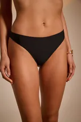 Colaless color marfil.