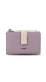 Billetera mediana de símil cuero color blanco hueso con detalles en rojo coral. Posee una presilla de cierre en la parte frontal y cierres de cremallera visibles en el borde superior.