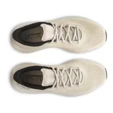 Championes de running Under Armour Charged Rogue 5, color negro con logo de la marca en el lateral.