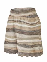 Short tejido de punto a rayas horizontales en tonos beige, blanco y marrón. Cuenta con cintura elástica y forro interno. El ruedo tiene un detalle calado.