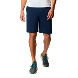 Short de hombre color verde oliva, con bolsillos laterales y traseros con cierre. Protección solar UPF 50 y repelencia al agua.