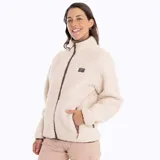 Campera polar color crema con cierre frontal y cuello alto.