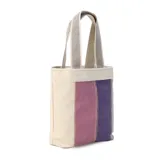 Bolsa matera de tela canvas combinada con división interna para organizar termo y mate. Incluye asa corta de mano.