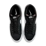 Championes Nike Blazer Bajo Pro Club para hombre, color negro con detalles en blanco.