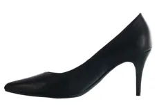 Zapato de tacón Bottero, color negro, de cuero sintético, con punta fina y taco aguja.