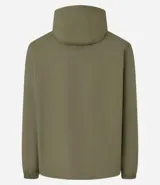 Campera rompevientos color verde oliva, con capucha ajustable con cordón, cierre frontal con cremallera, bolsillos laterales con cremallera y puños elásticos.