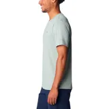 Remera deportiva Columbia Hike Crew color borgoña, de corte clásico y manga corta, con logo estampado en el pecho. Confeccionada en poliéster con tecnología Omni-Wick para absorción de la humedad y control de olores.