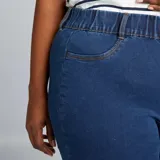 Jegging de tiro alto en color azul, con tejido elástico que se ajusta al cuerpo.