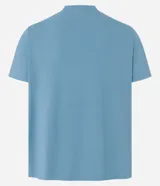 Remera deportiva celeste con cuello redondo, mangas cortas, estampa localizada y espalda con perforaciones para mayor respirabilidad. Confeccionada con tecnología Dry.