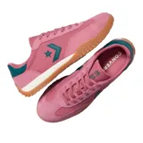 Championes Converse Run Star Trainer Ox, color rosa con detalles en verde azulado y suela de goma color caramelo.