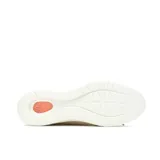 Zapatillas deportivas de punto color beige, con cordones y suela blanca.