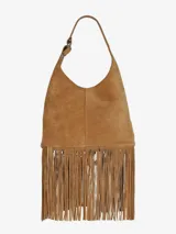 Bolso tipo cubo negro de cuero gamuzado con flecos largos en la parte inferior y asa de hombro ajustable.