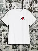 Remera blanca de manga corta con cuello redondo y un pequeño estampado frontal del logo de Hunter x Hunter (dos 'X' entrelazadas, una con un rombo rojo).